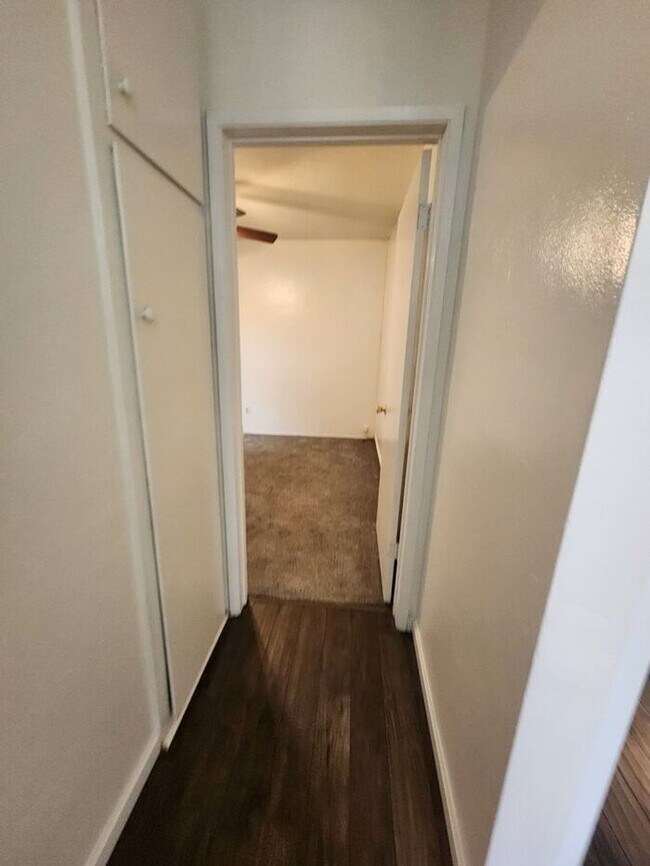 Building Photo - SUMMER SPECIAL: 1 Month Free-Open Floor Plan - 2BR/1BA