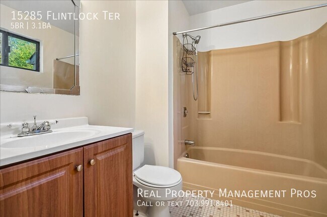 Building Photo - 15285 Flintlock Terrace