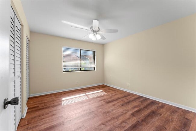 Building Photo - 817 SE 12th Ct