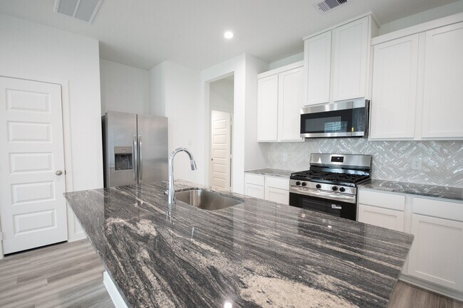 Building Photo - 10217 Berkeley Spgs Trl