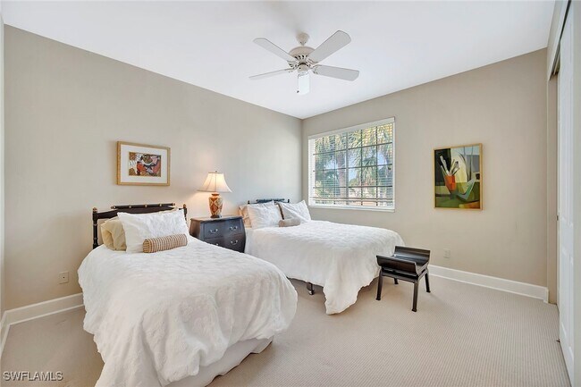 Building Photo - 1004 5th St S