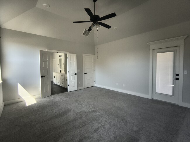 Building Photo - 9212 NW 147th Terrace