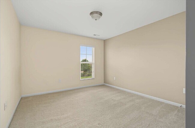 Building Photo - 3-Bed Townhome in Brier Creek