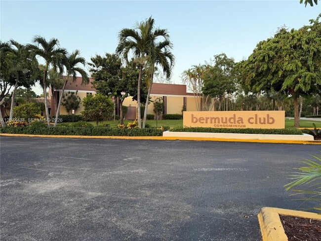 Building Photo - 5890 NW 64th Ave