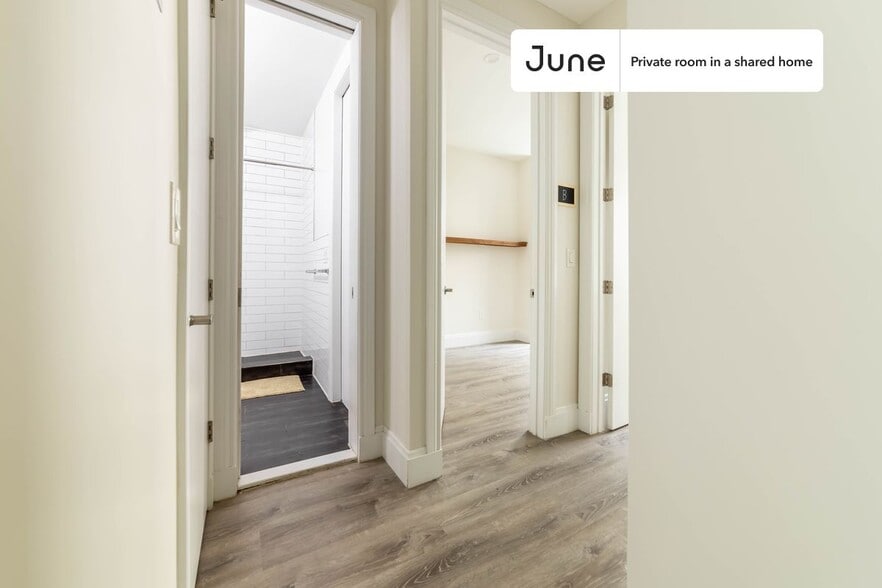 Building Photo - Room in Shared 2 bed/1 bath home