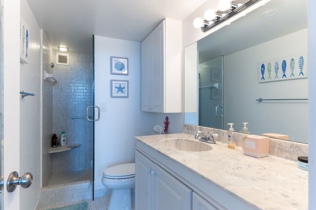 Building Photo - 2600 N Flagler Dr