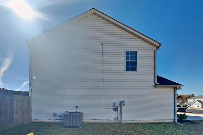 Building Photo - 3193 English Ivy Ln