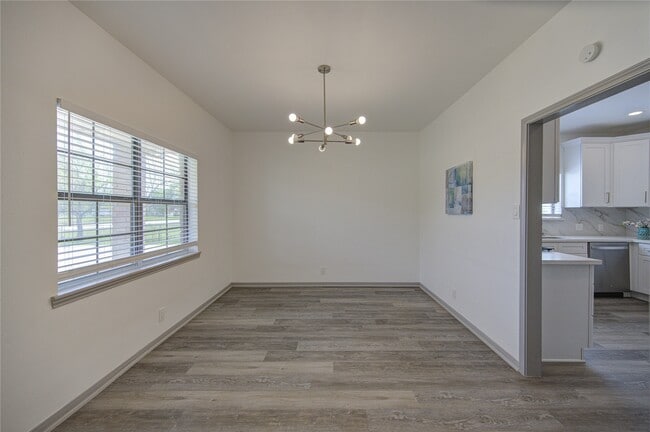 Building Photo - 7109 Kari Ln