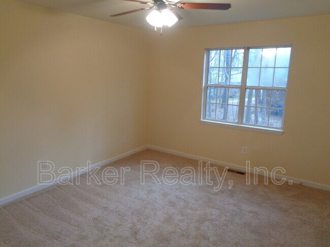 Building Photo - 4929 Coral Ridge Ct