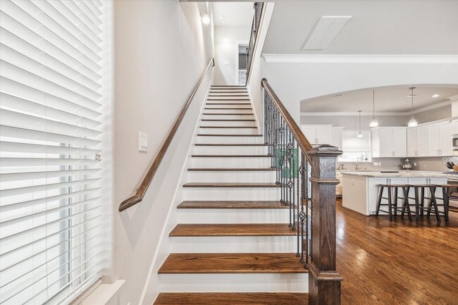 Building Photo - 829 Wakefield Dr