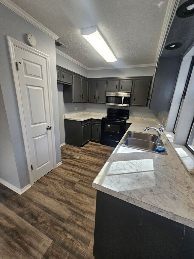 Building Photo - Home in Bryant