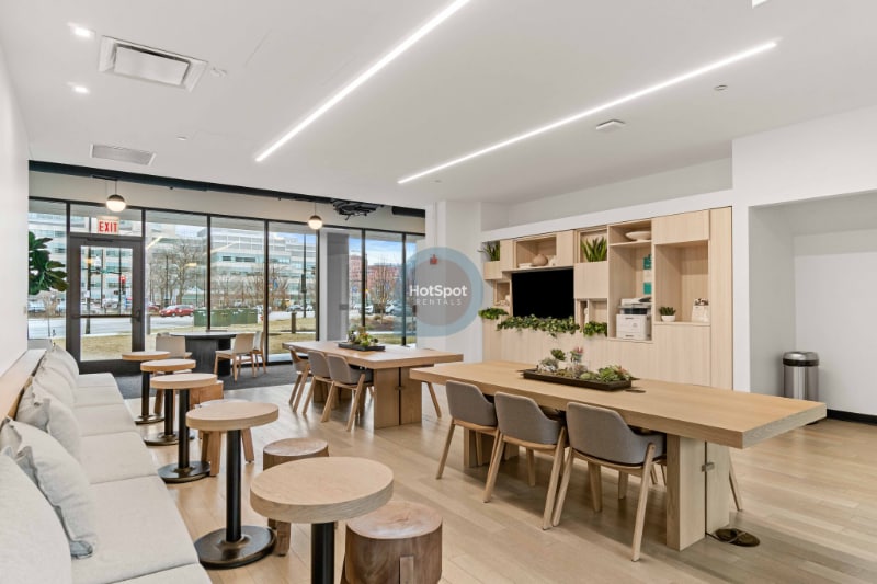 Building Photo - 1910 W Harrison St