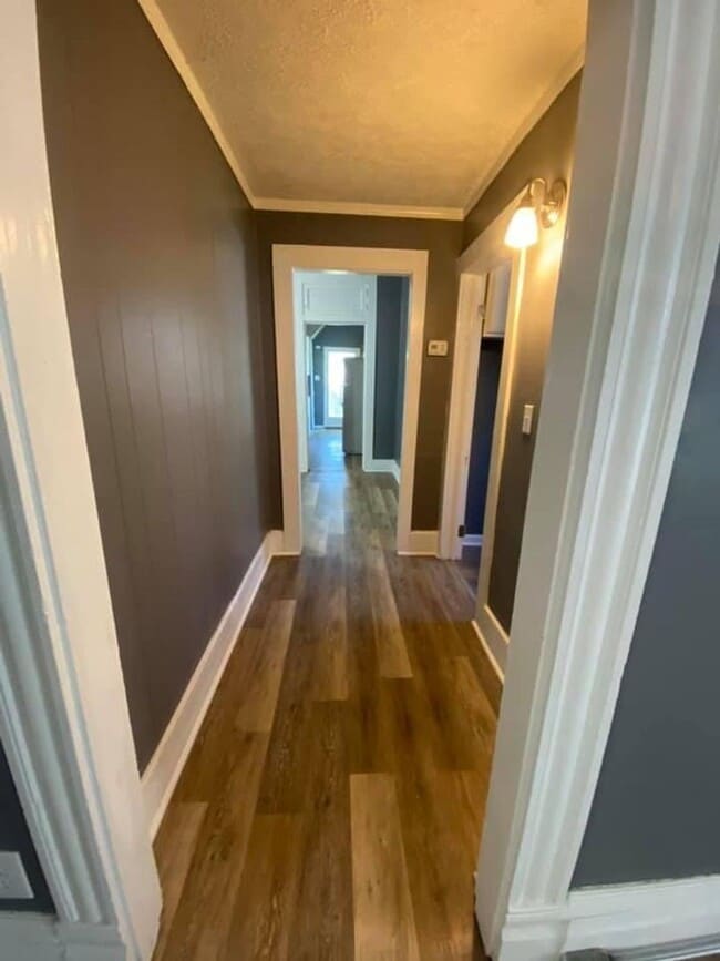 Building Photo - 2225 W Iowa St