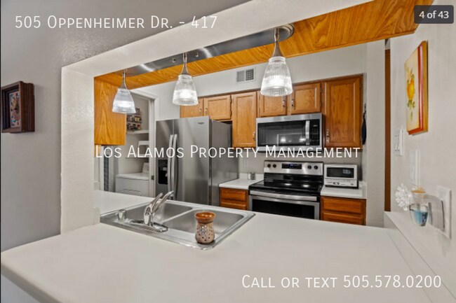 Building Photo - 505 Oppenheimer Dr