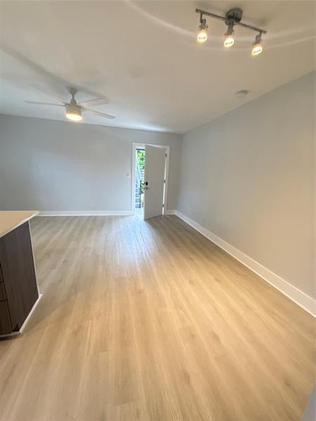 Building Photo - 1273 NE 38th St