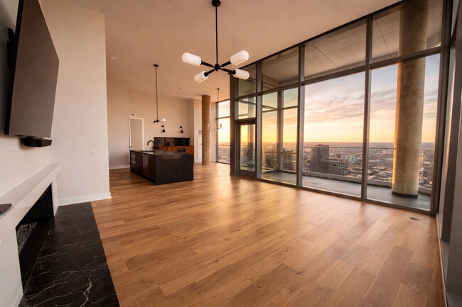 Building Photo - 1114 W Carroll Ave