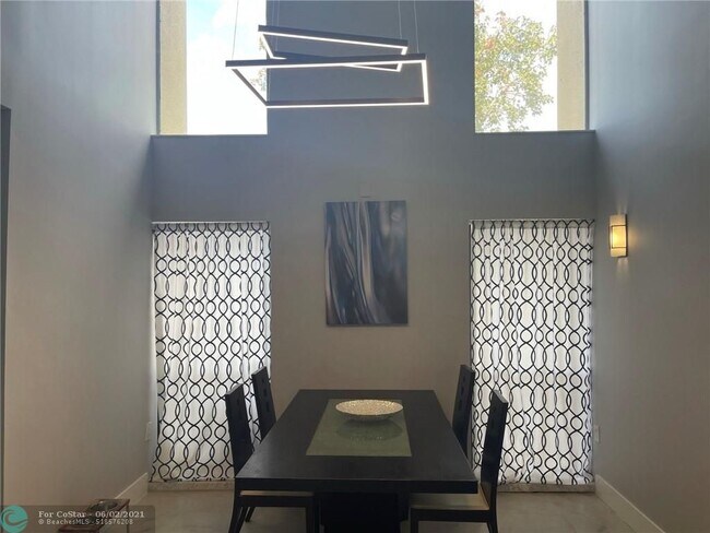 Building Photo - 8517 NW 9th Pl