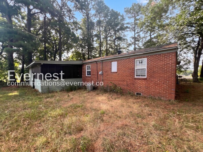 Building Photo - 284 E Holmes Rd