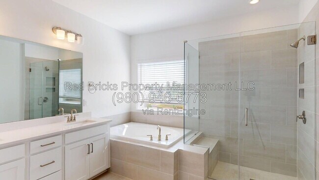 Building Photo - 13248 Chopin Ridge Rd
