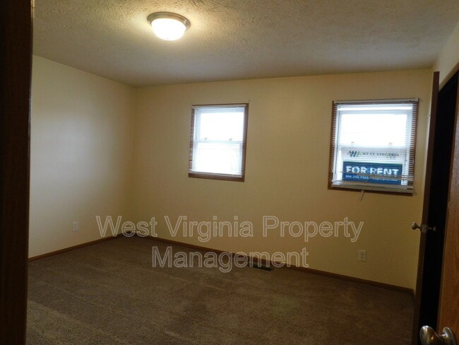 Building Photo - 152 Cardinal Wy