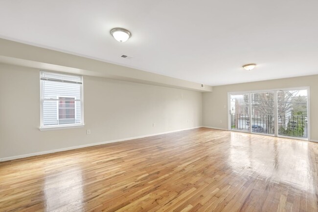 Building Photo - 14 Birks Pl