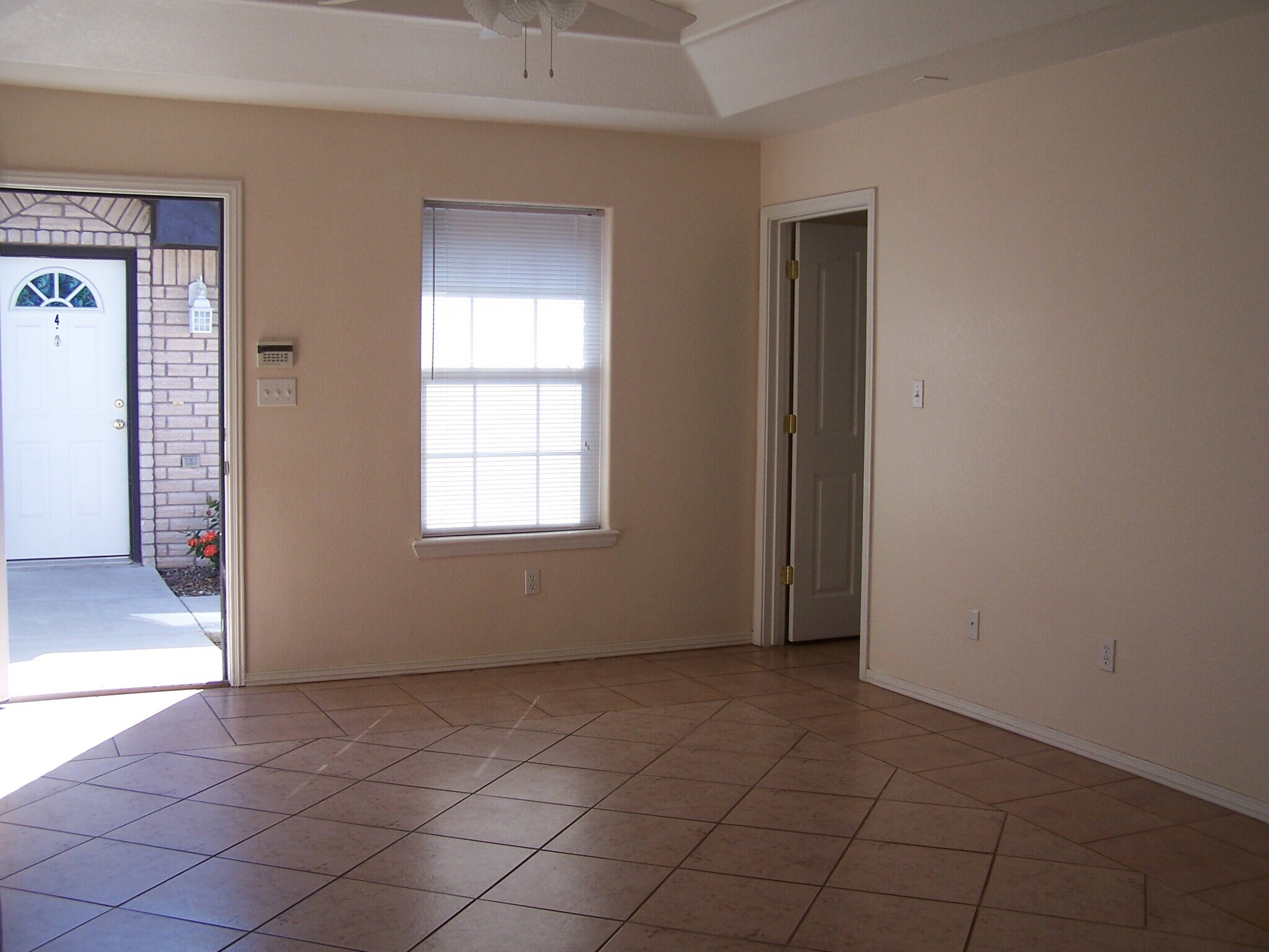 Building Photo - 1101 Stonehaven Blvd
