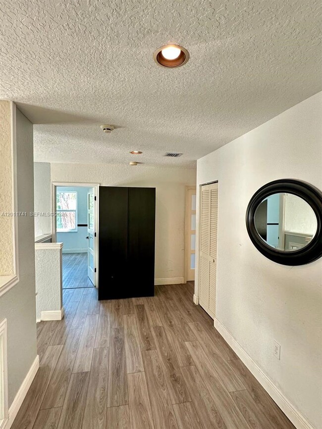 Building Photo - 1113 NW 97th Dr