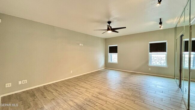 Building Photo - 633 Pete Payan Dr