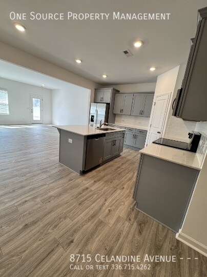 Building Photo - 8715 Celandine Ave