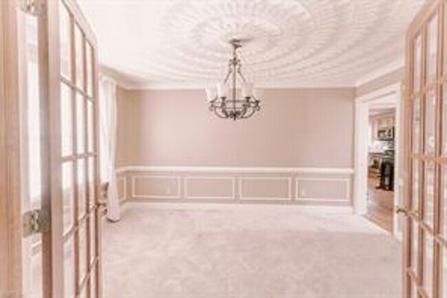 Building Photo - Gorgeous 4 bed, 3 bath in Great Bridge!