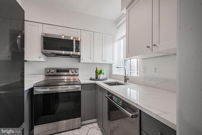 Building Photo - 3551 39th St NW