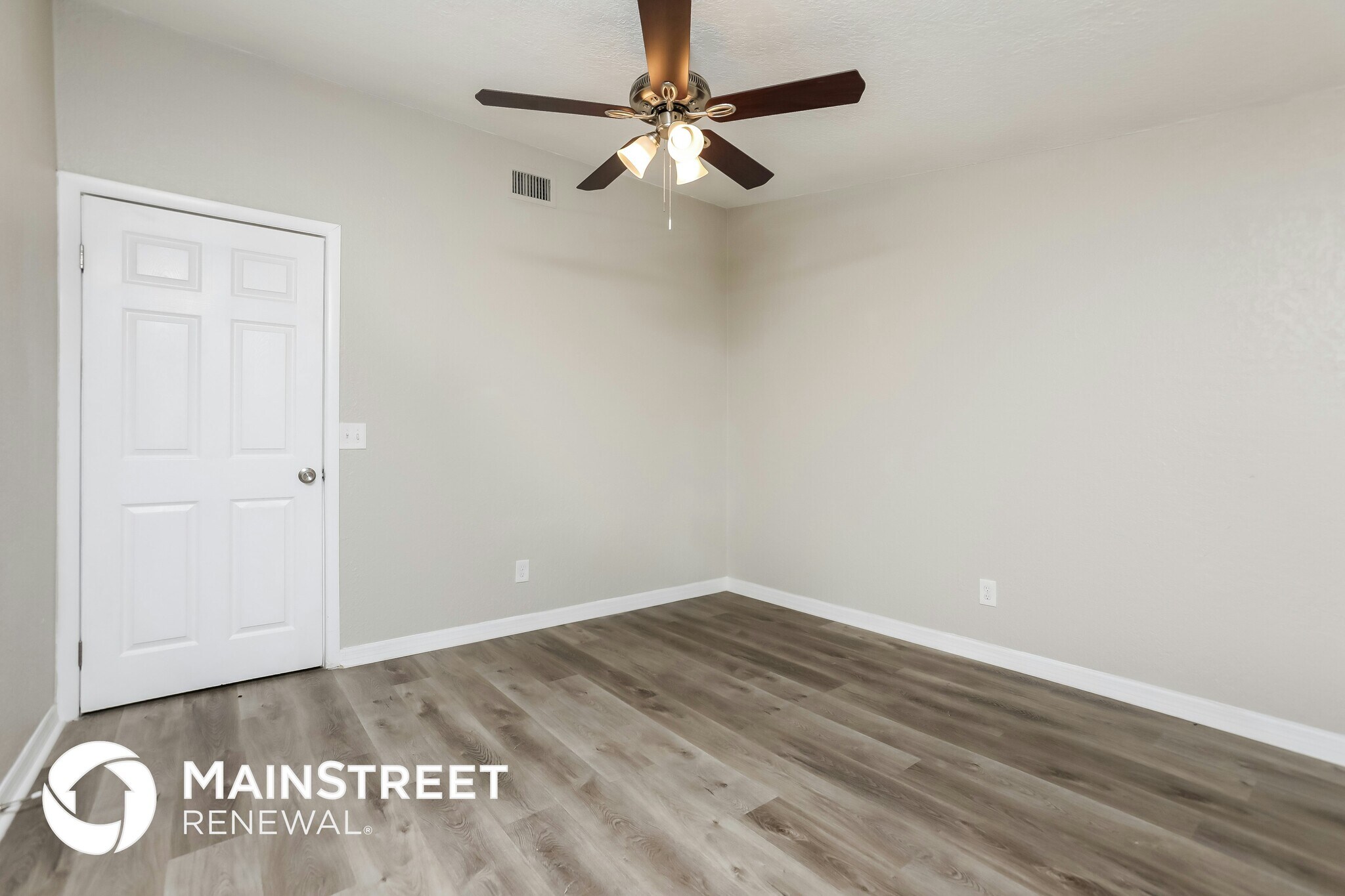 Building Photo - 2428 S Maple Ave