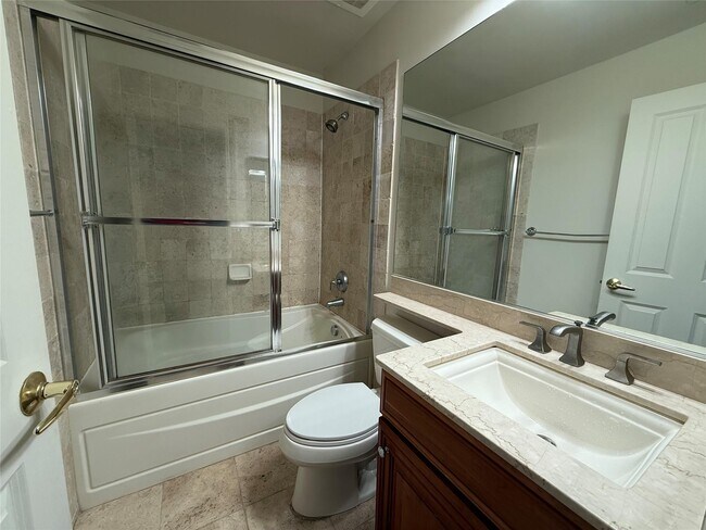 Building Photo - 1405 Round Pointe Dr