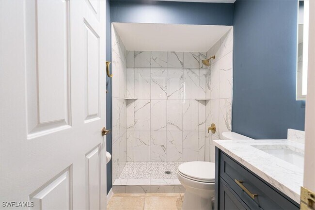 Building Photo - 2009 Pine Isle Ln