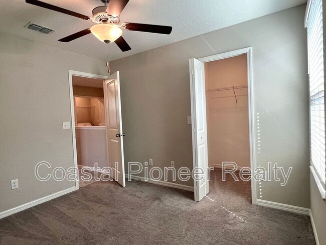 Building Photo - 7018 Samuel Ivy Dr