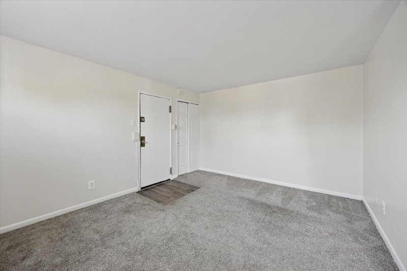 Building Photo - 13659 Philmont Ave