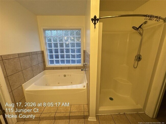 Building Photo - 115 Juniper Ct