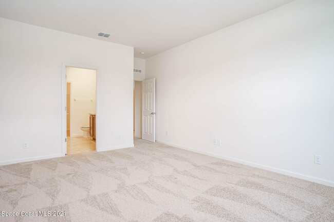 Building Photo - 730 Boughton Way