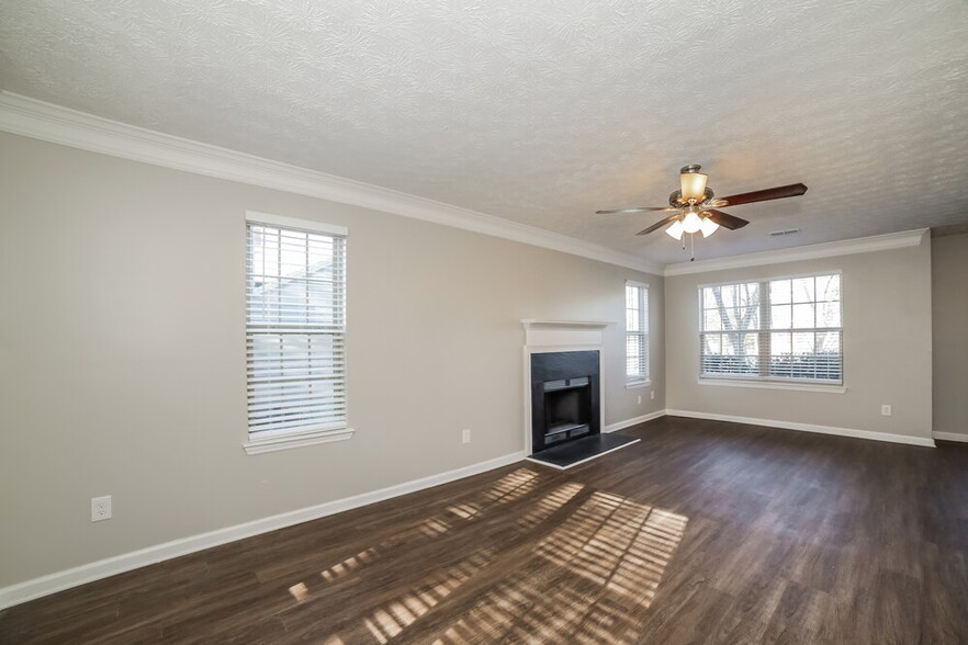 Building Photo - 7013 Grinder Dr