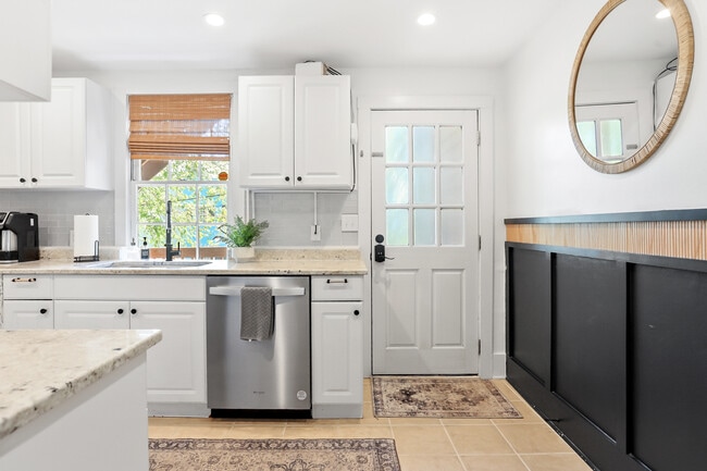 Building Photo - 505 E Mc Donough St