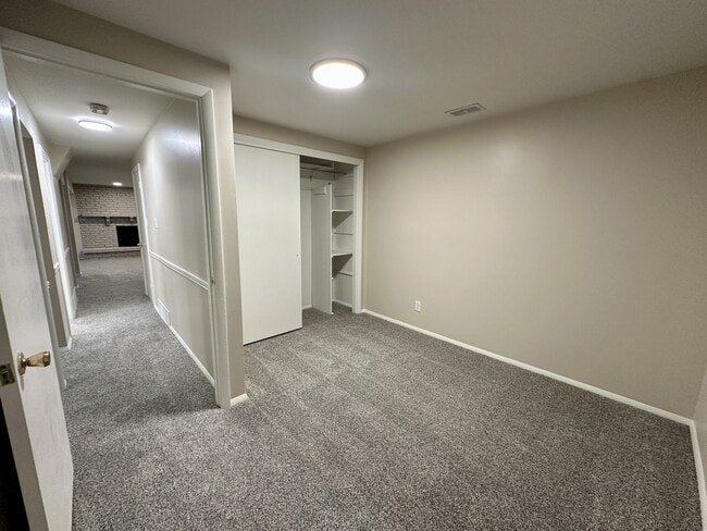 Building Photo - 2129 Creek Way