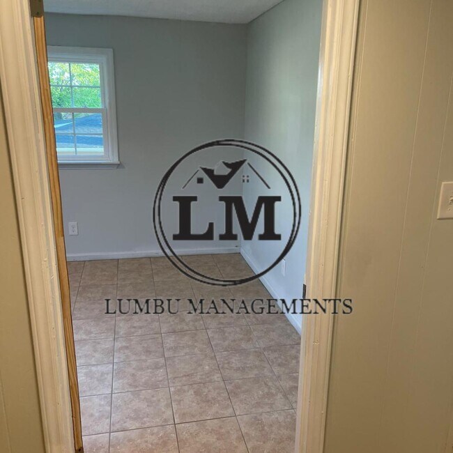 Building Photo - 2649 William Allen Rd