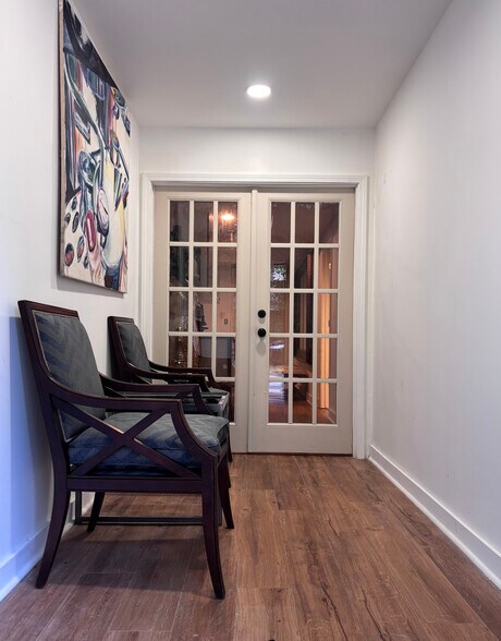 Building Photo - 9021 Par Dr