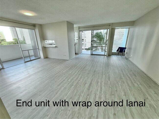 Building Photo - Oahu Surf 2 - 2 bdrm, 2 bath, 1 pkg, Free Water, Sewer, & Electricity