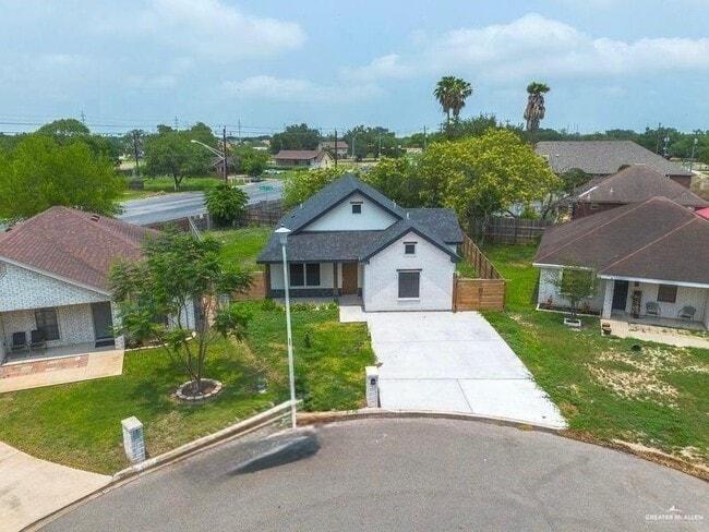 Building Photo - 24 Los Pinos Ln