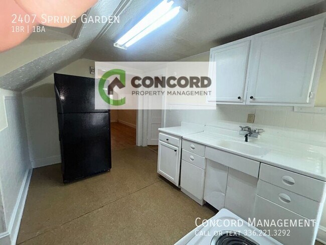 Building Photo - 2407 Spring Garden St
