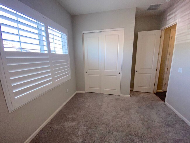 Building Photo - Built 2022 Sparks Spanish Springs 4+ Bedro...