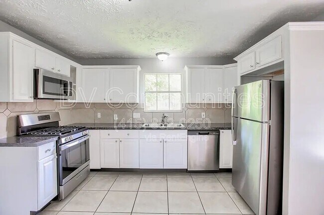 Building Photo - 1204 McDugald Rd