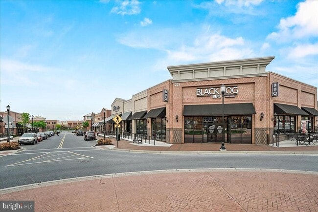 Building Photo - 1811b Wheyfield Dr