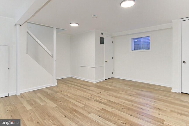 Building Photo - 2942 Landover St